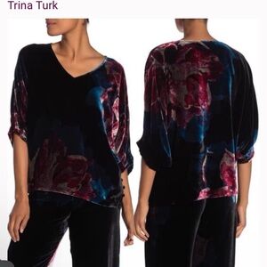 NWOT Trina Turk Dolman Sleeve Velvet Floral Top in XS/S